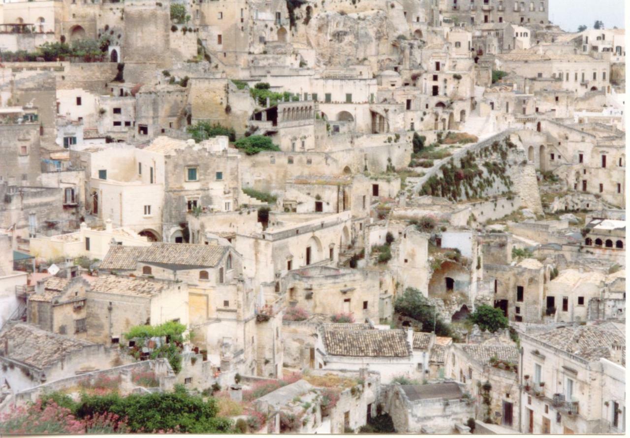 Endea Suite Rooms & Lounge Spa Matera Extérieur photo